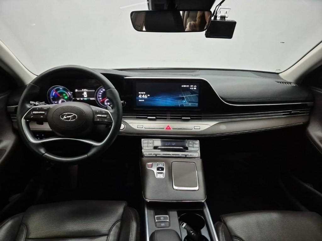 HYUNDAI Grandeur - Vista 7