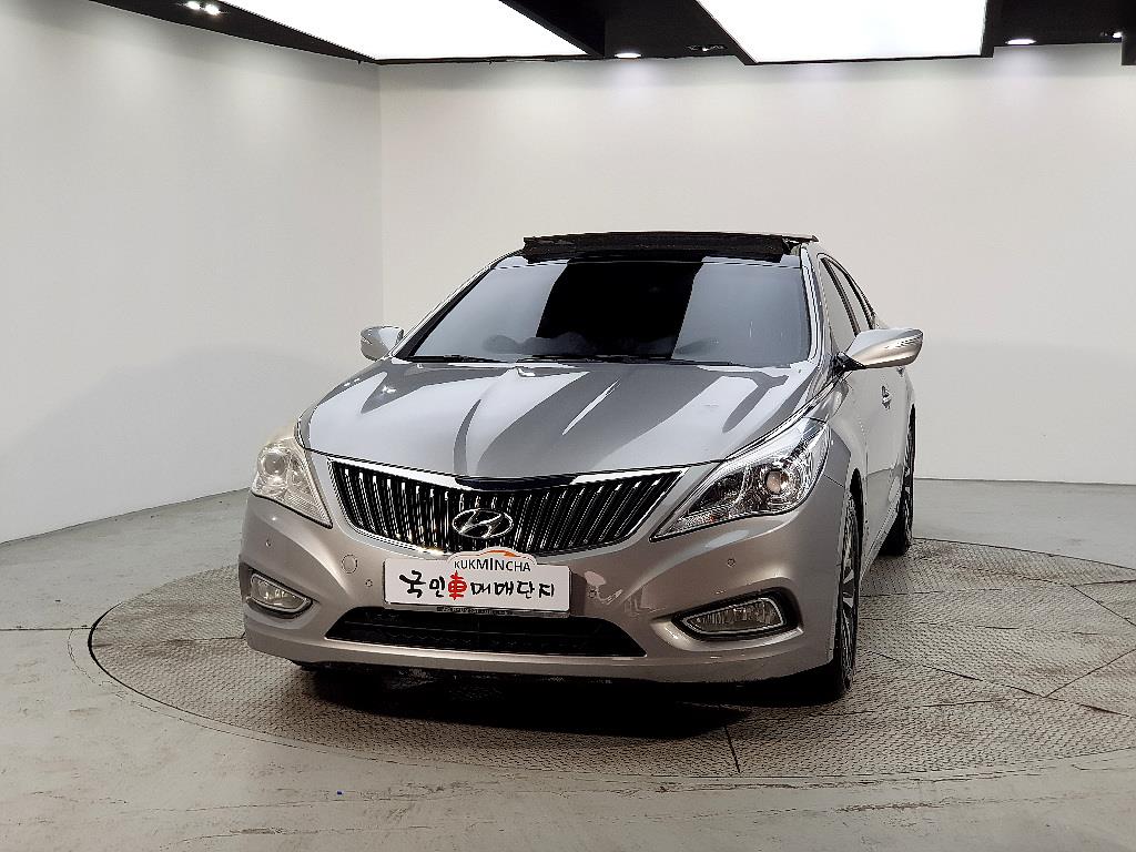 HYUNDAI Grandeur - Vista 2