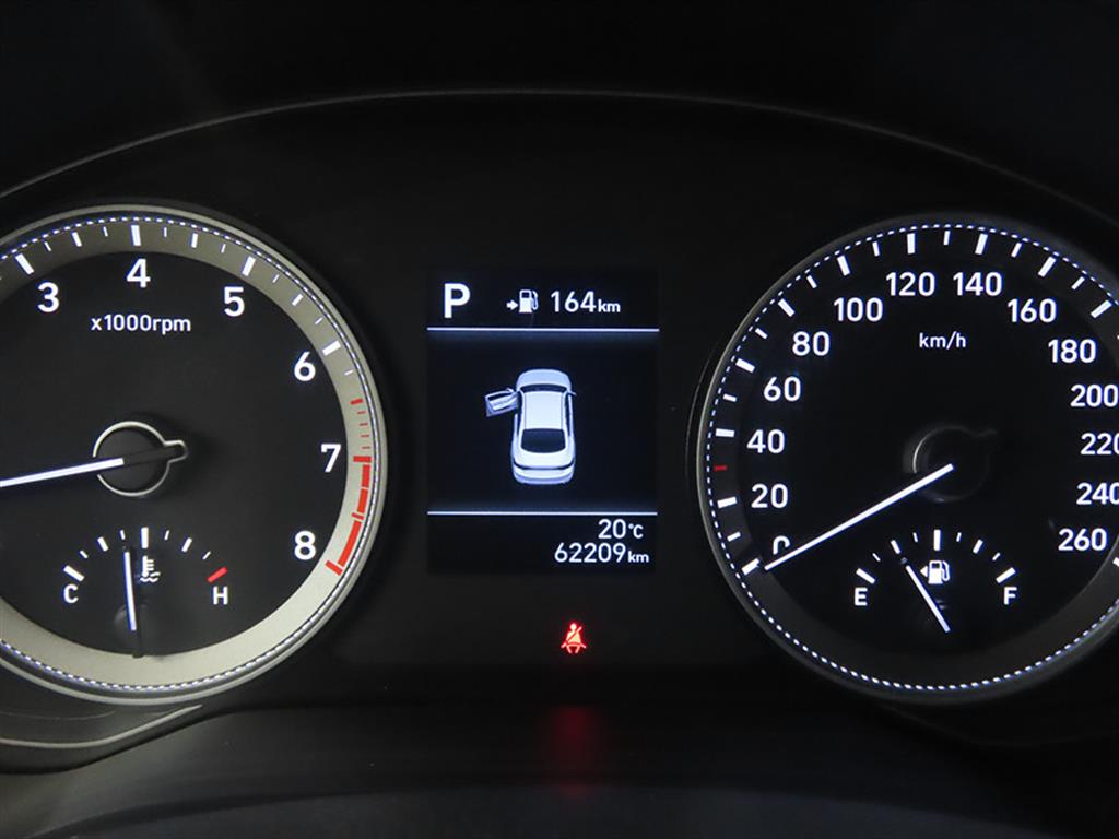 HYUNDAI Grandeur - Vista 9