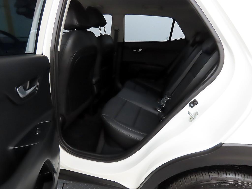 KIA Stonic - Vista 6
