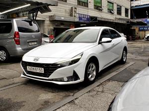 HYUNDAI Avante - Vista 4