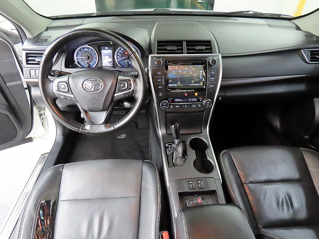 Toyota Camry - Vista 7