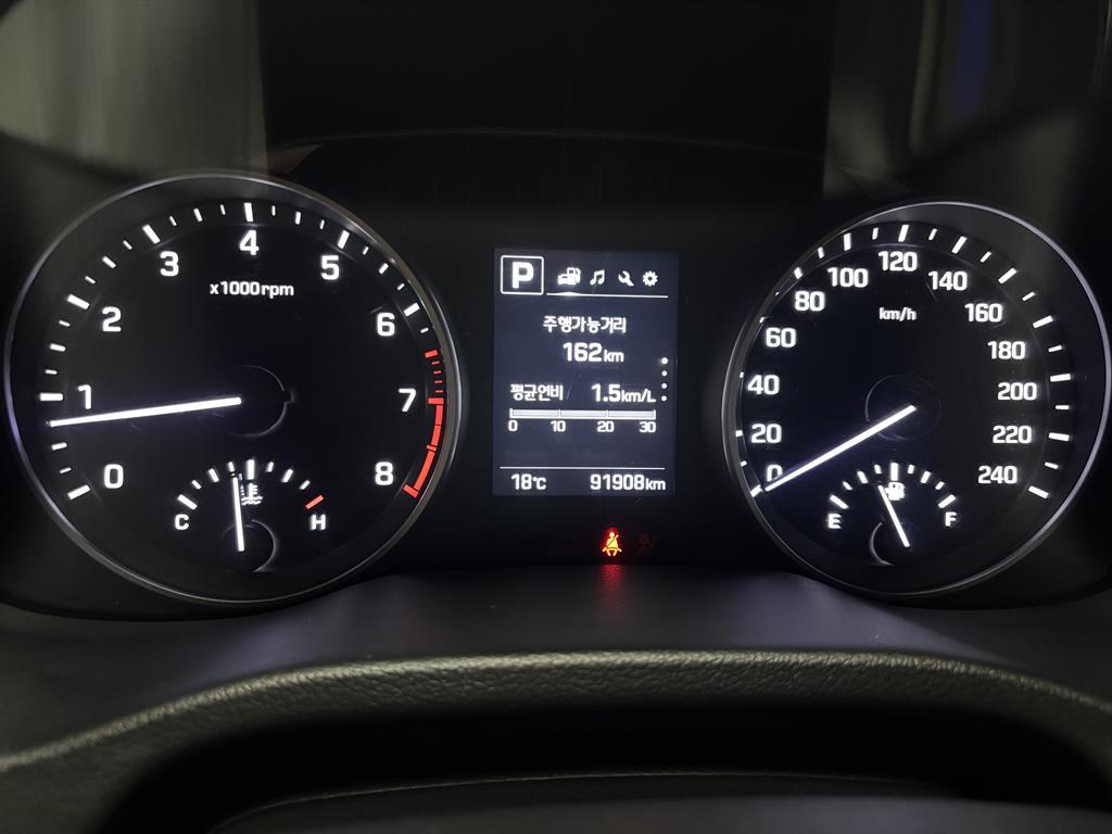 HYUNDAI Avante - Vista 7