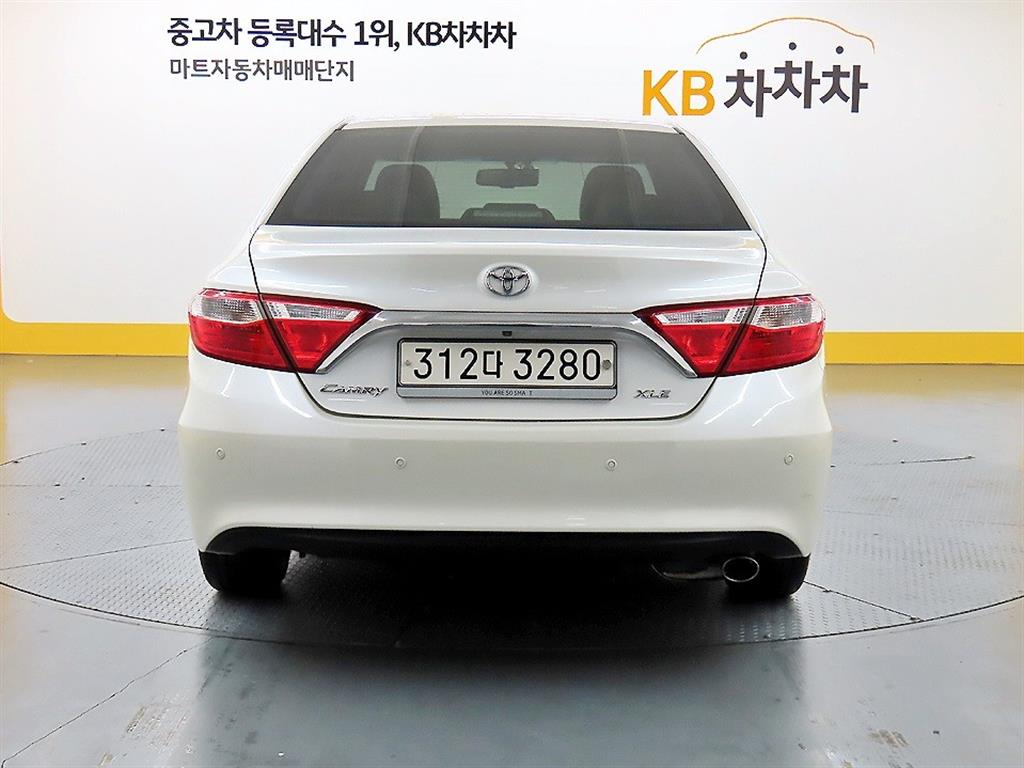 Toyota Camry - Vista 3