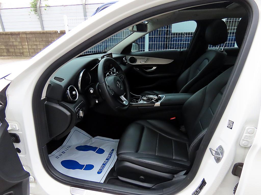 Mercedes Benz C Class - Vista 5