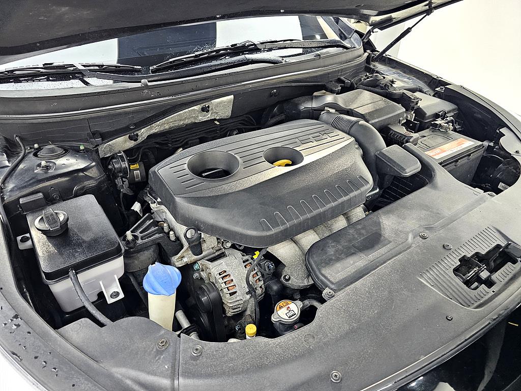 HYUNDAI Sonata - Vista 6