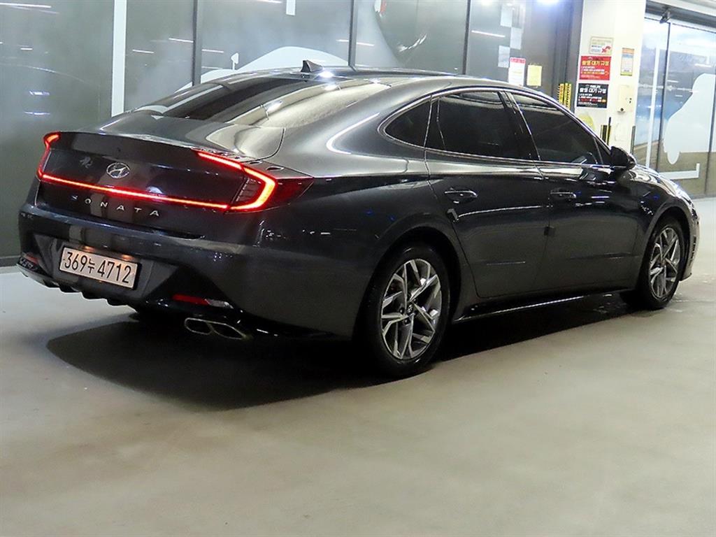 HYUNDAI Sonata - Vista 4