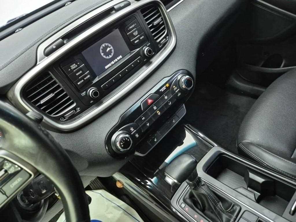 KIA Sorento - Vista 10