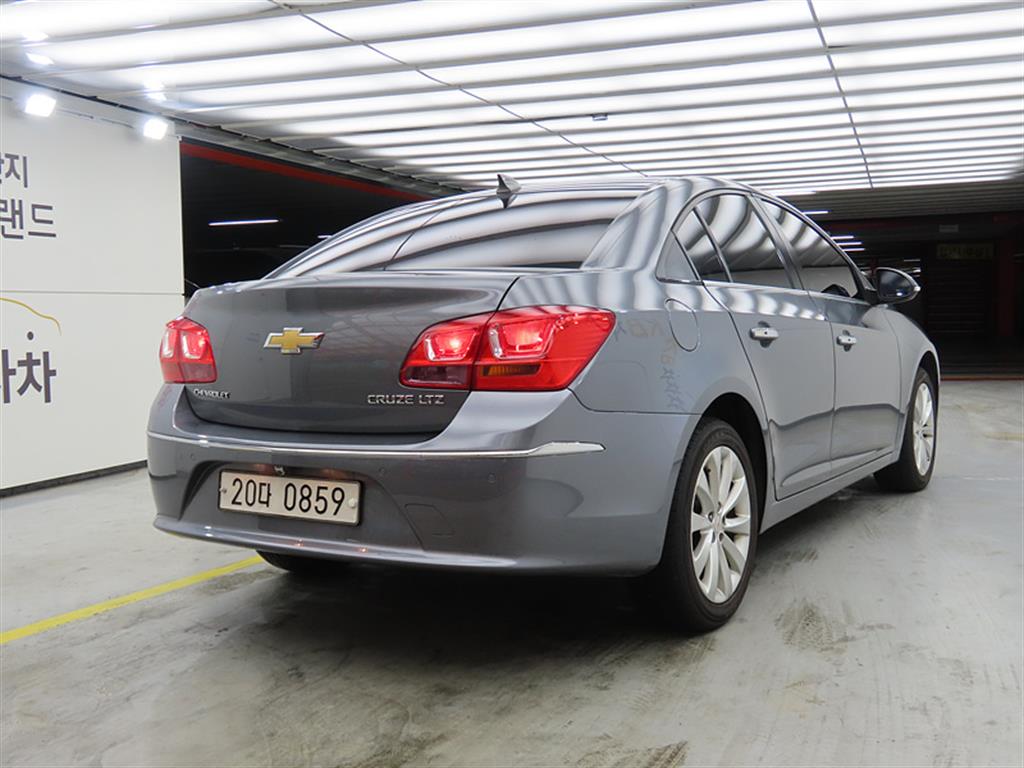 Chevrolet Cruise - Vista 4