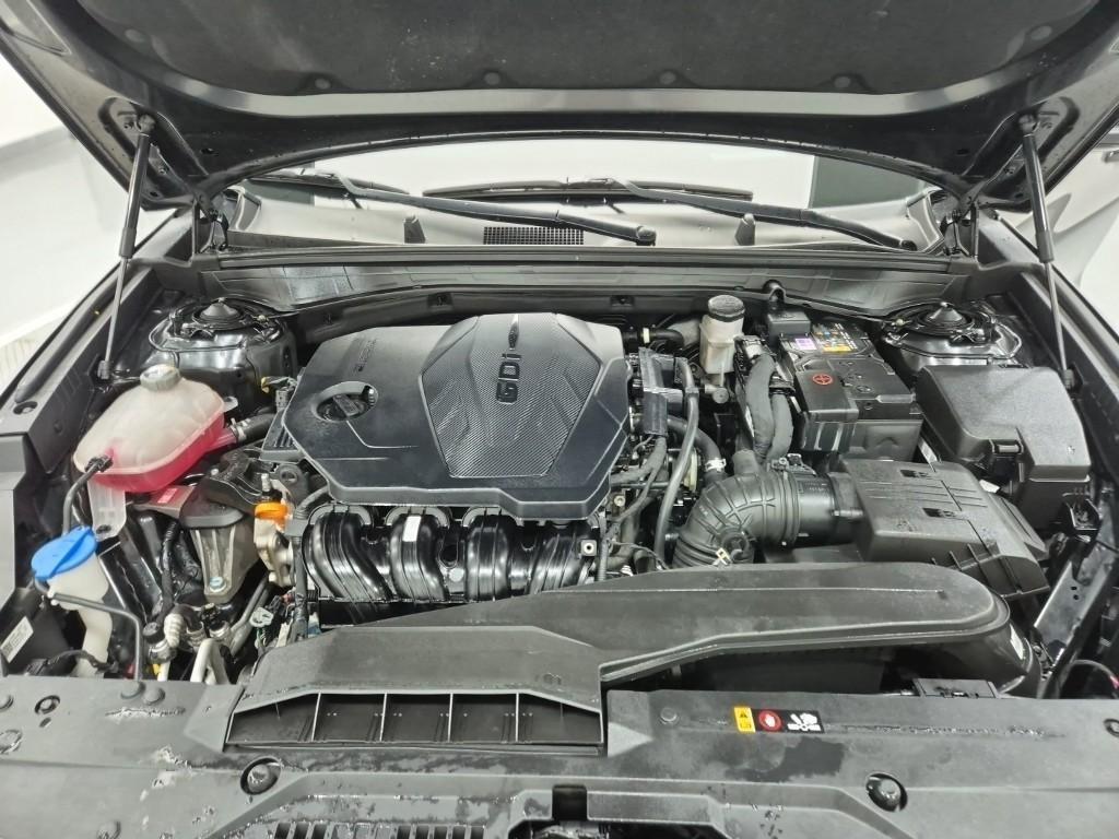 KIA K8 - Vista 5