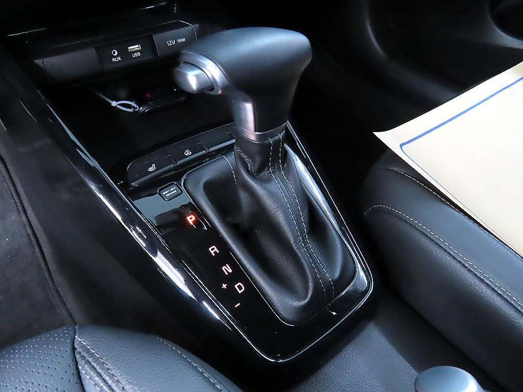 KIA Stonic - Vista 10