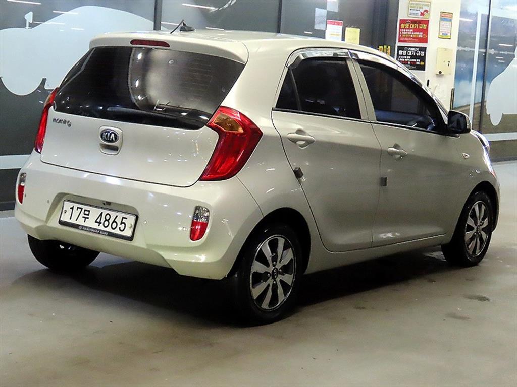 KIA Morning - Vista 4