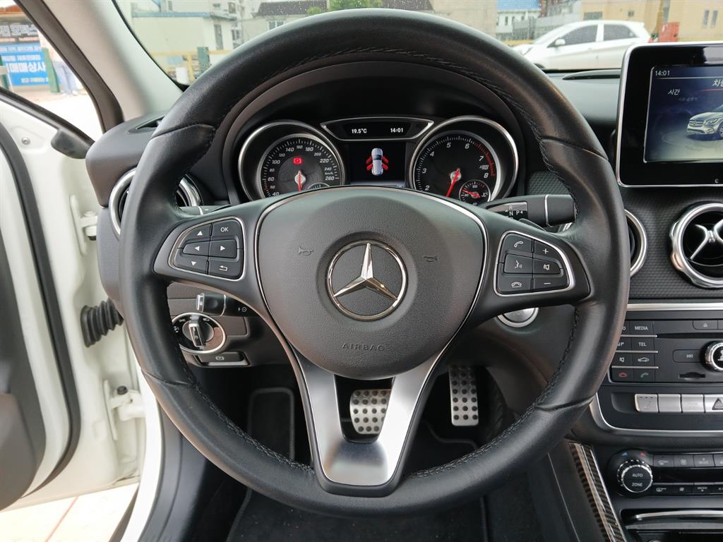 Mercedes Benz GLA Class 2018 Blanco - Importación desde Corea - HF Imports Iquique - Foto 13