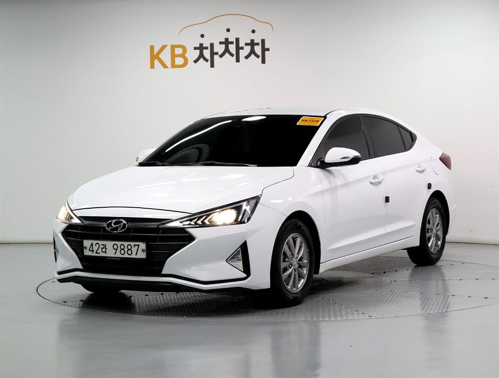 HYUNDAI Avante 2019 Blanco - Importación desde Corea - HF Imports Iquique - Foto 1