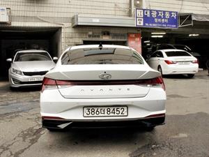 HYUNDAI Avante - Vista 6