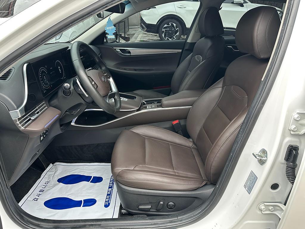HYUNDAI Grandeur - Vista 5
