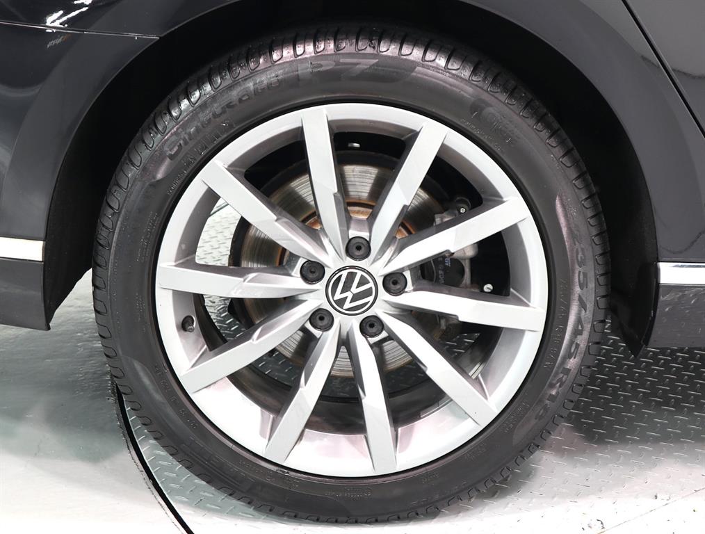 Volkswagen Passat 2021 Negro - Importación desde Corea - HF Imports Iquique - Foto 18