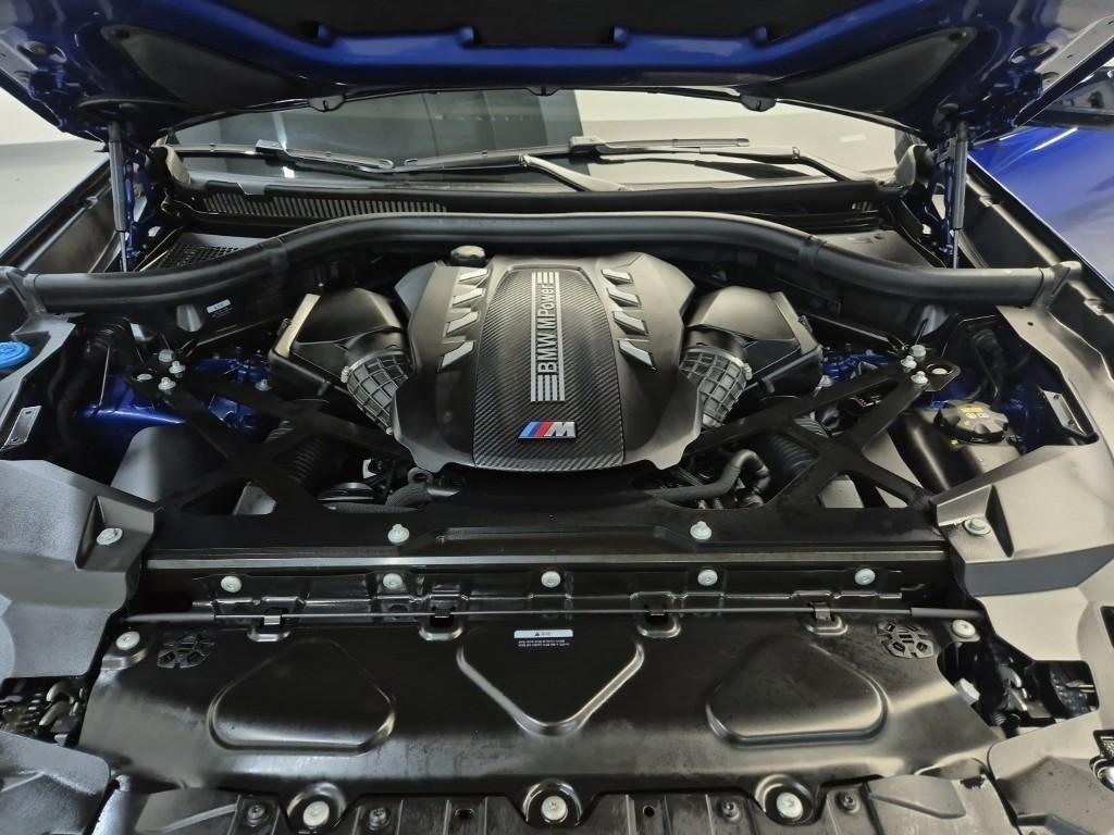 BMW X5M - Vista 4