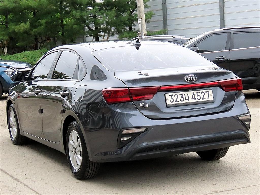 KIA K3 - Vista 3