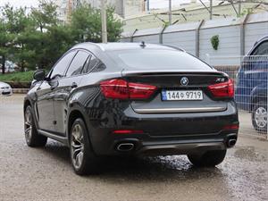 BMW X6 - Vista 6