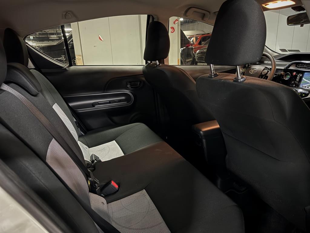 Toyota Prius - Vista 11