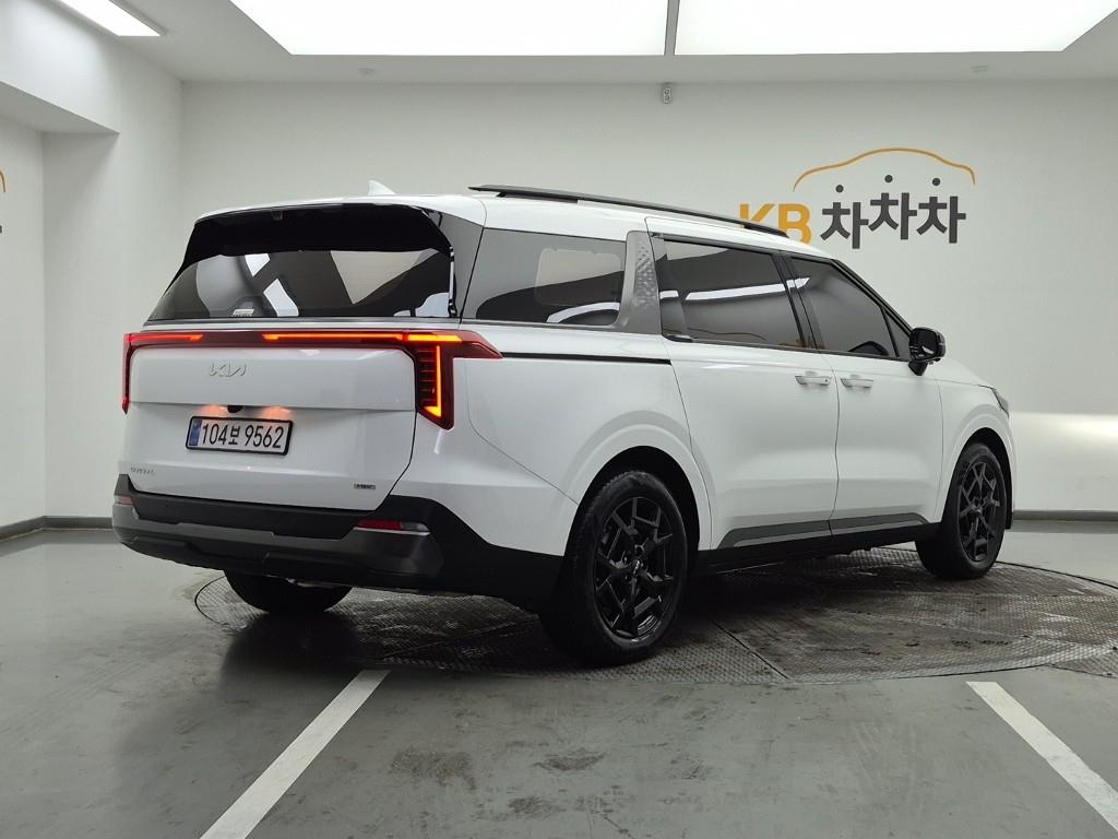KIA Carnival - Vista 4