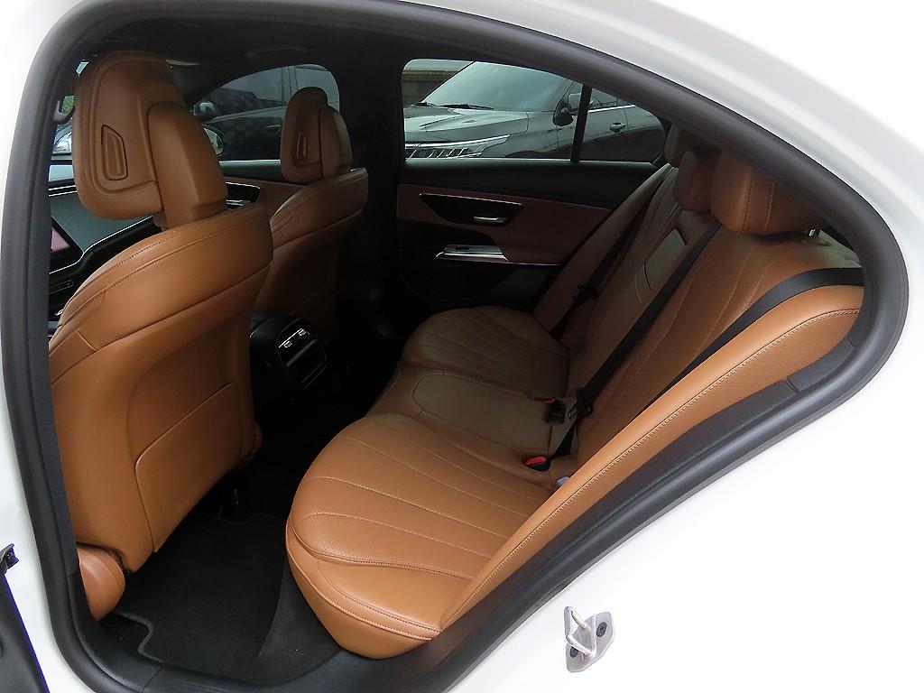 Mercedes Benz E class - Vista 6
