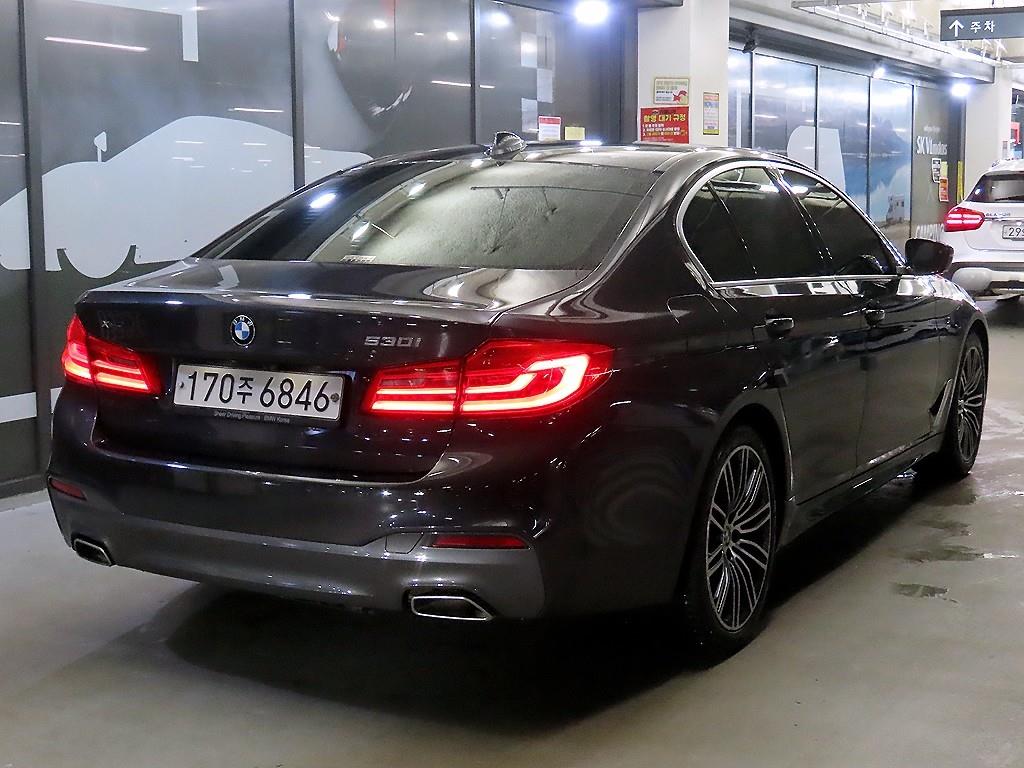 BMW 5 Series - Vista 4