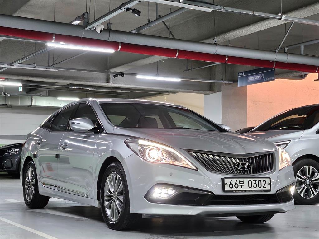 HYUNDAI Grandeur - Vista 2