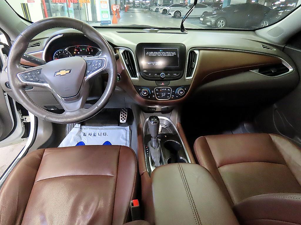 Chevrolet Malibu - Vista 10