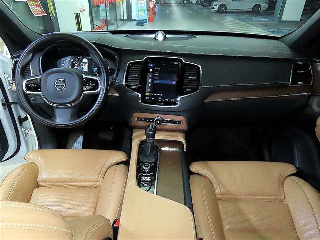 Volvo XC90 - Vista 10