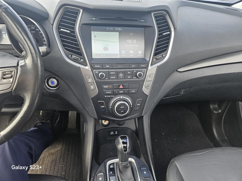 HYUNDAI Santa Fe - Vista 11