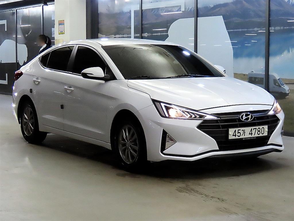 HYUNDAI Avante 2019 Blanco - Importación desde Corea - HF Imports Iquique - Foto 1