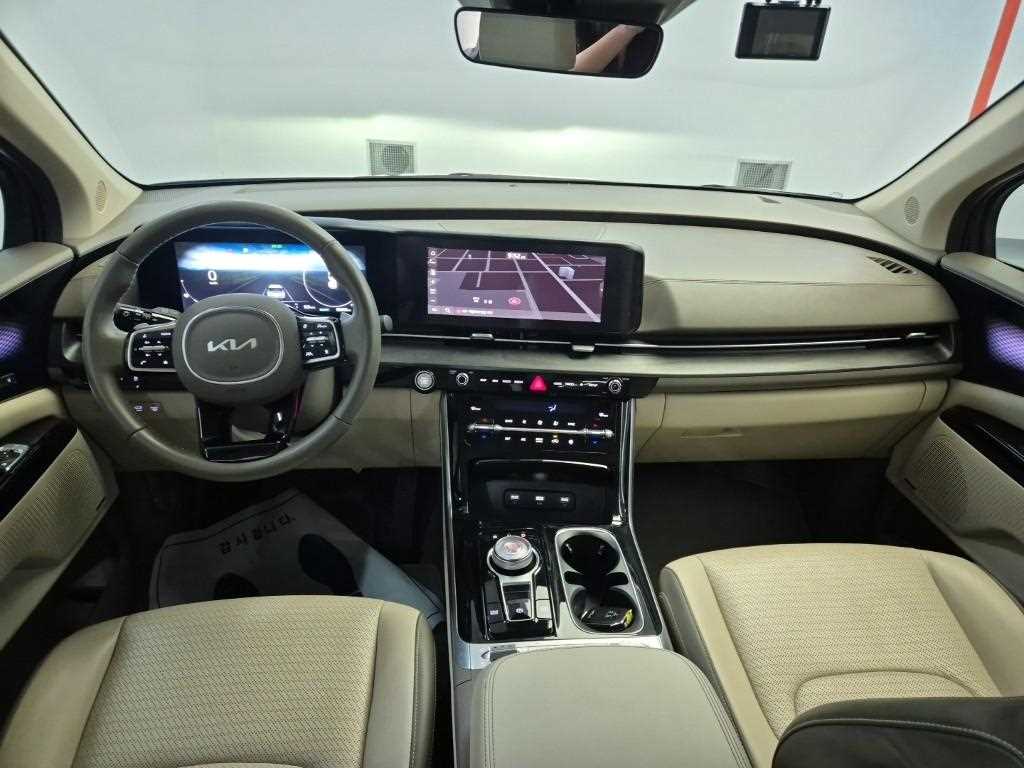 KIA Carnival - Vista 7