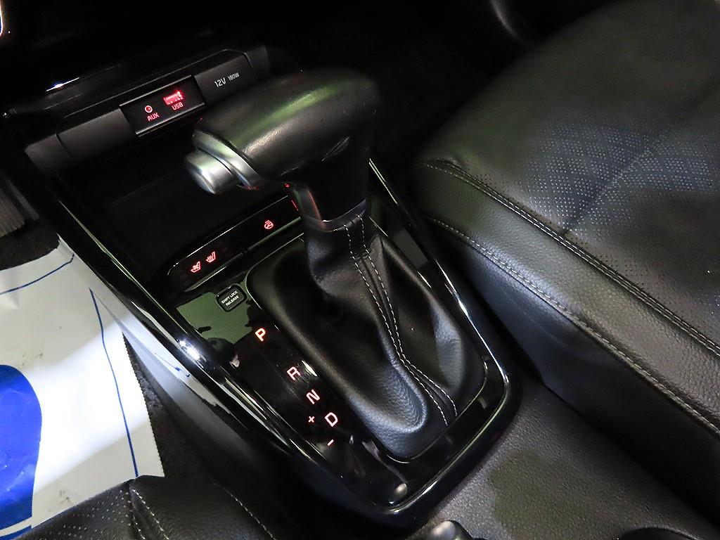 KIA Stonic - Vista 12
