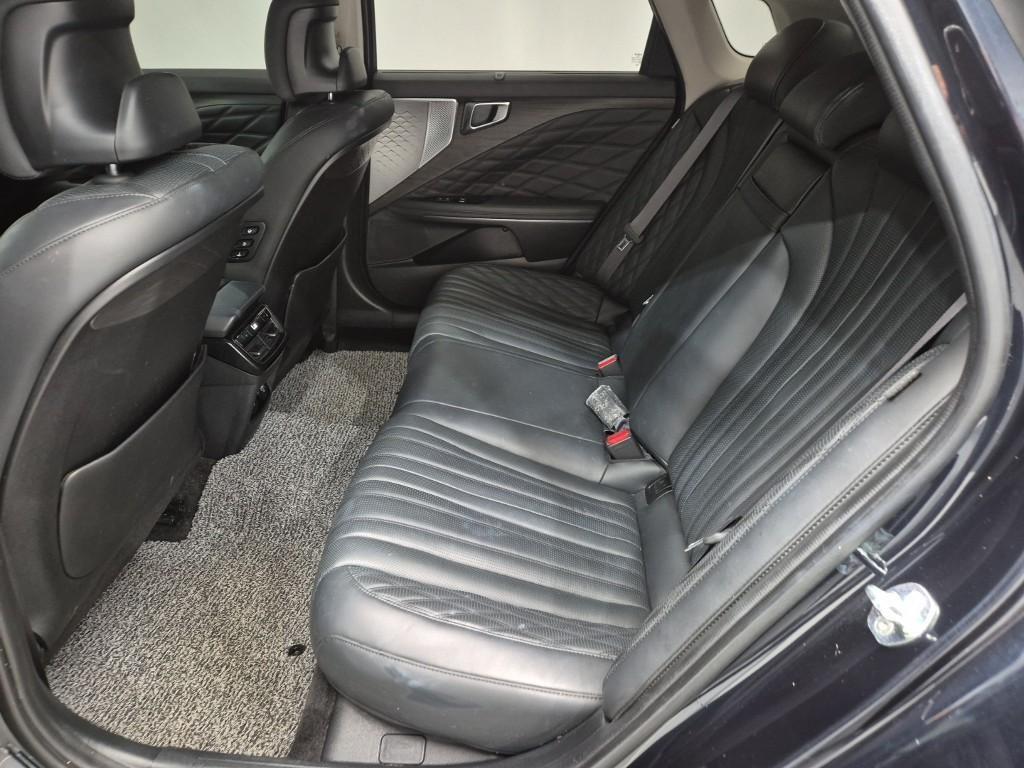 KIA K8 - Vista 7