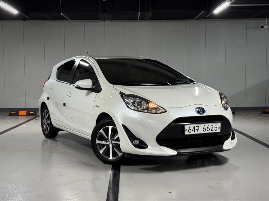 Toyota Prius 2019 Blanco - Importación desde Corea - HF Imports Iquique - Foto 1