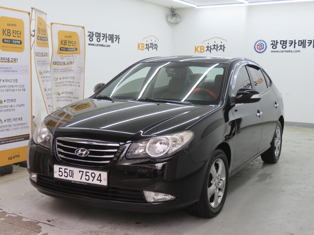 HYUNDAI Avante - Vista 2