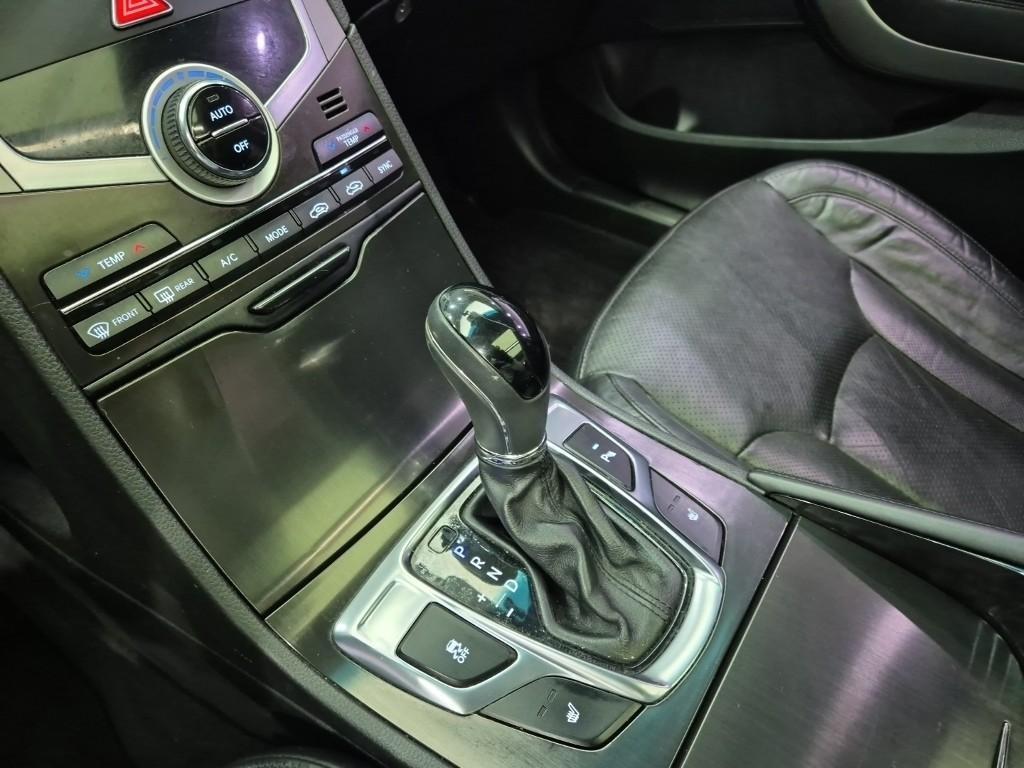 HYUNDAI Grandeur - Vista 10