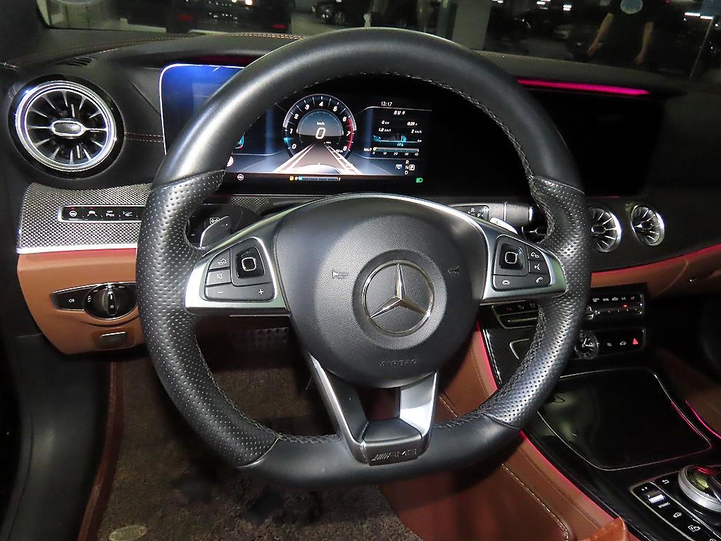 Mercedes Benz E class - Vista 8
