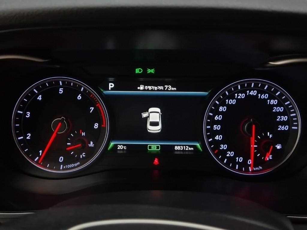 Genesis G70 - Vista 6