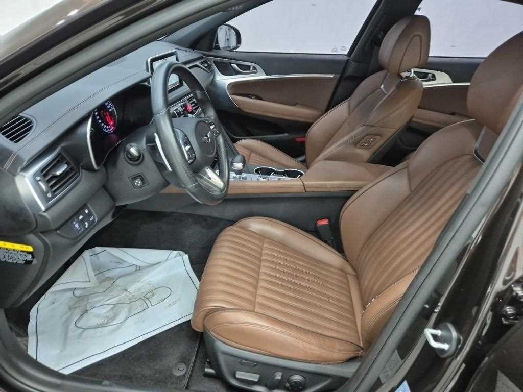 Genesis G70 - Vista 11