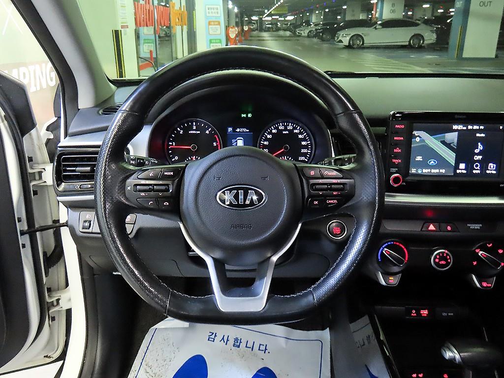 KIA Stonic - Vista 8