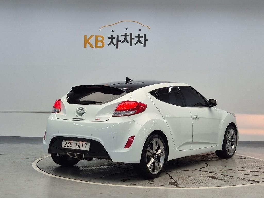 HYUNDAI Veloster - Vista 3