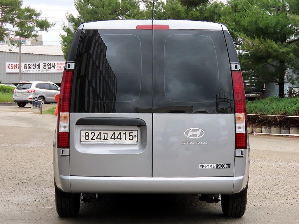 HYUNDAI Staria - Vista 4