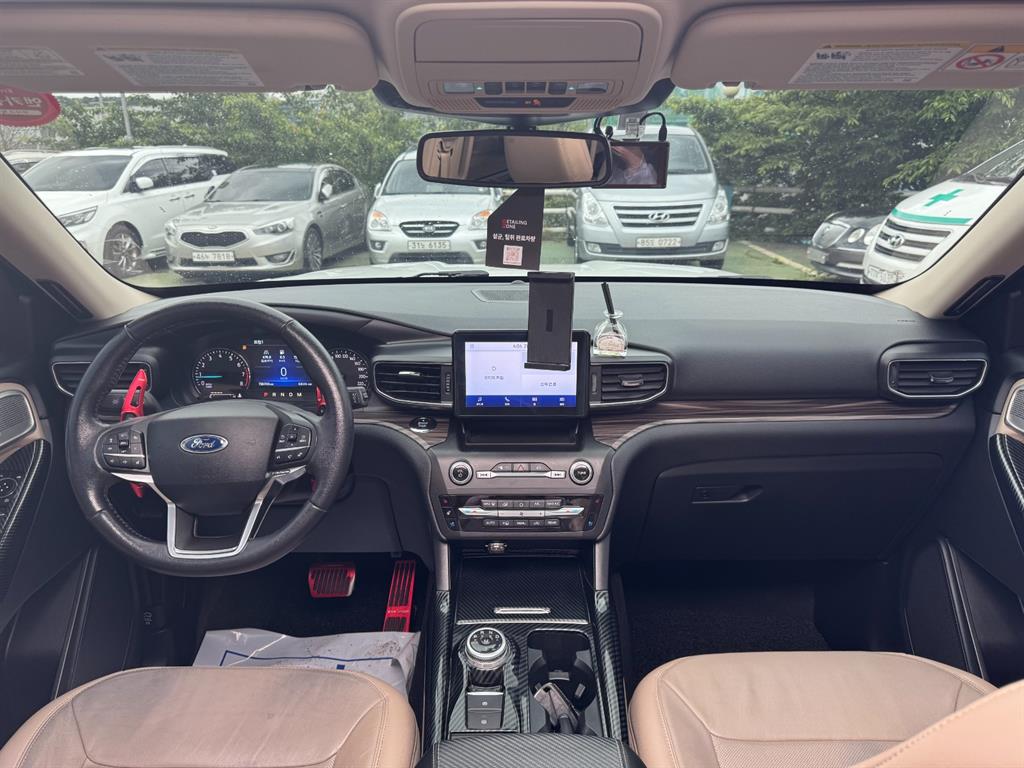 Ford Explorer - Vista 6