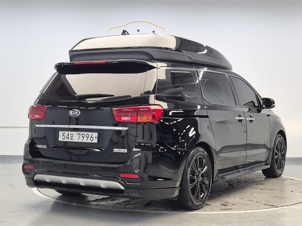 KIA Carnival - Vista 4