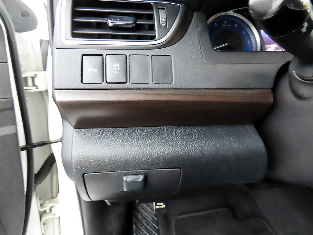 Toyota Camry - Vista 12