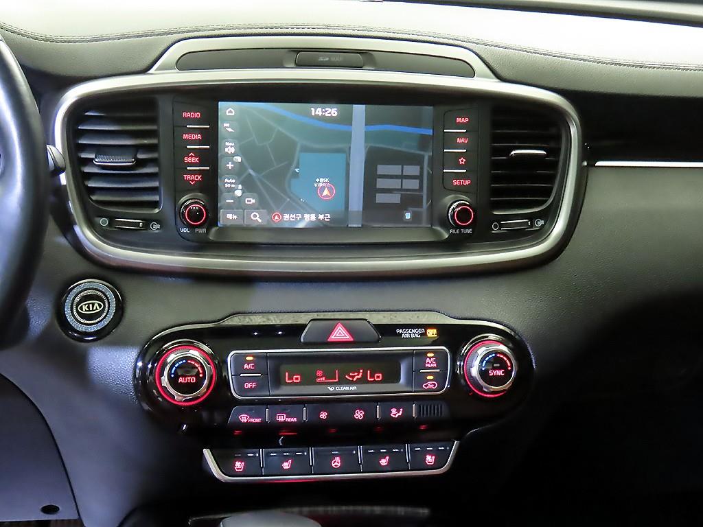 KIA Sorento - Vista 11