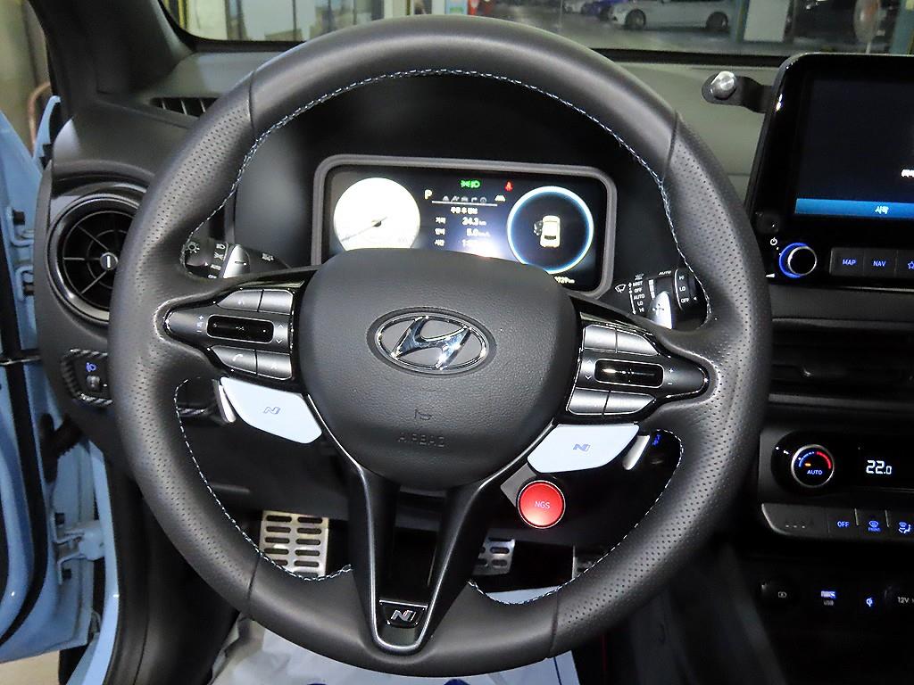 HYUNDAI Kona - Vista 8